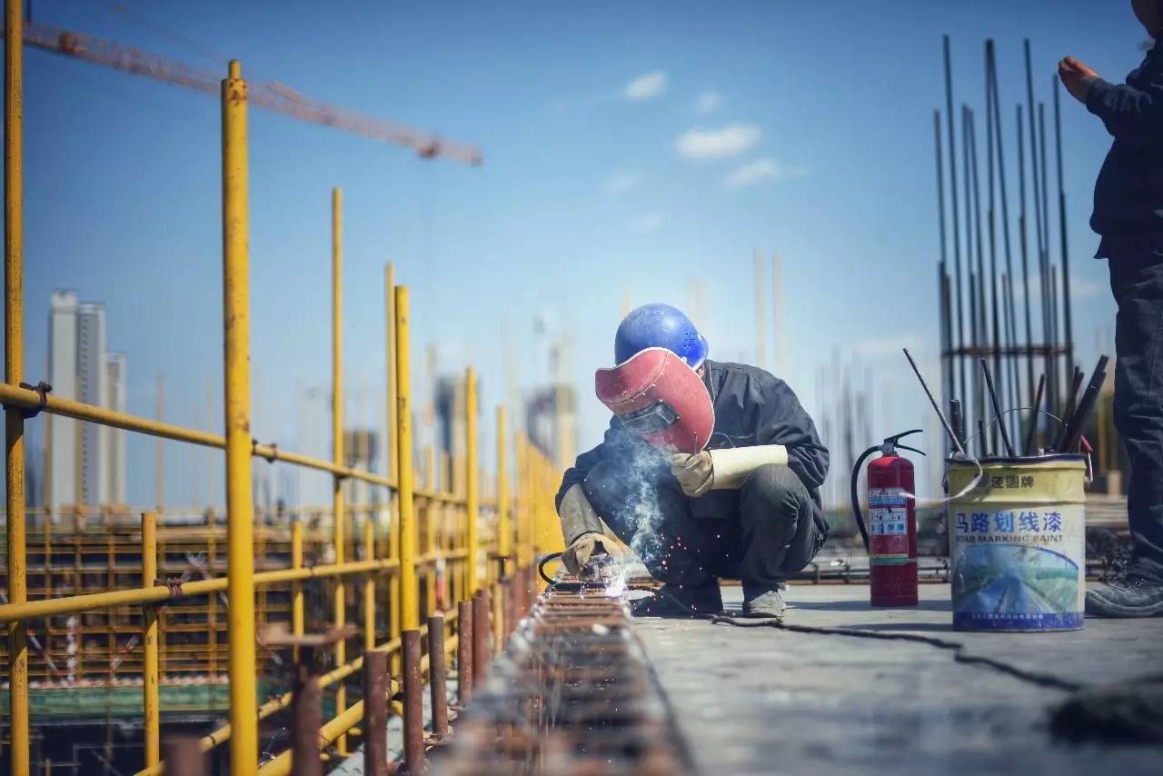 【图文并茂】现代化城市建设背后的身影